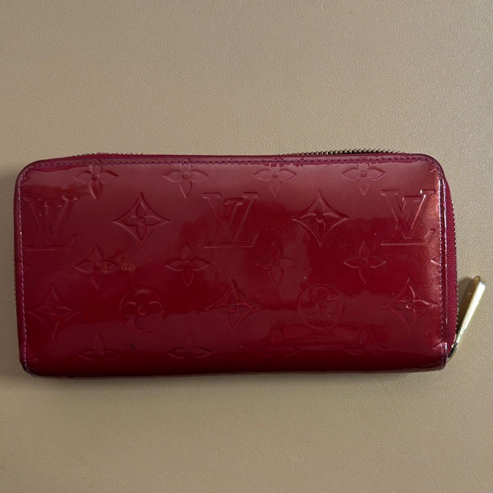 Louis Vuitton Vernis Zippy Wallet - Red Monogram Patent Leather